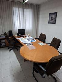 Ufficio completo: scrivania a penisola + mobiletti