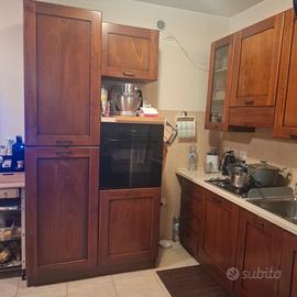 Cucina classica in legno massello 