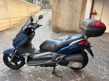 Yahama X-Max 250