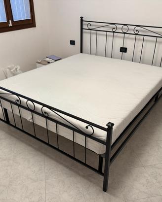 Letto completo con materasso