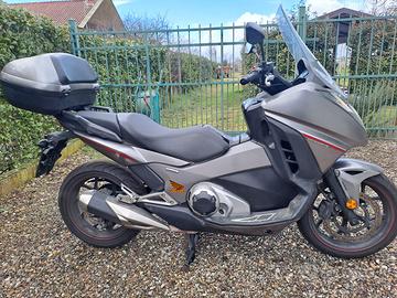 HONDA INTEGRA 750 (EUR 4)