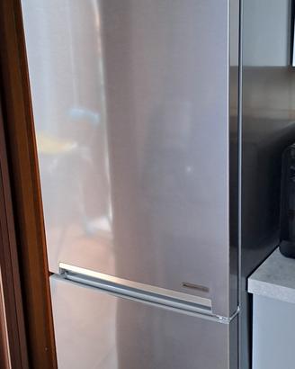 Frigorifero Beko  NoFrost con congelatore 