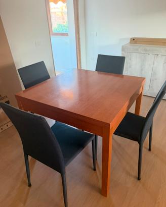 Tavolo allungabile in legno