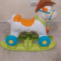 Cavallo a dondolo con ruote
