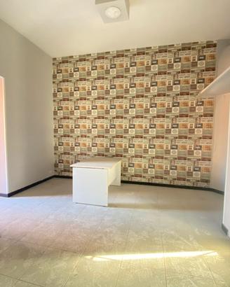 Locale 30MQ Pressi Coppola Motorini FL185