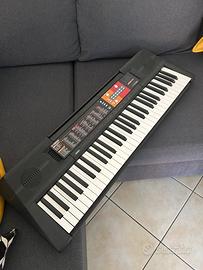 Tasiera PSR F51