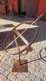 Meridiana armillare da giardino in Corten + Ottone