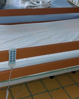 Letto ortopedico elettrico per anziani