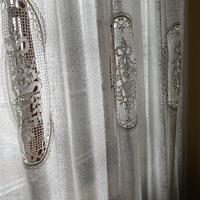 tenda con inserti in macrame'