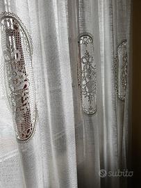 tenda con inserti in macrame'