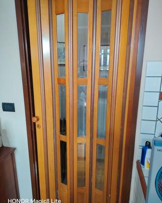 porta a soffietto in legno