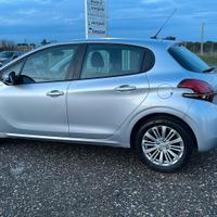 Peugeot 208 BlueHDi 75 5 porte Allure