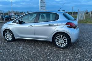 Peugeot 208 BlueHDi 75 5 porte Allure
