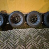 cerchi e gomme pajero  