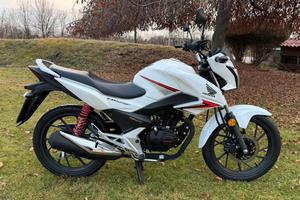 HONDA CB 125 F 2018 BIANCA TAGLiANDATA