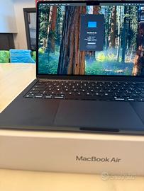 Macbook Air 13”: Chip M3, 512GB SSD, 24 GB RAM