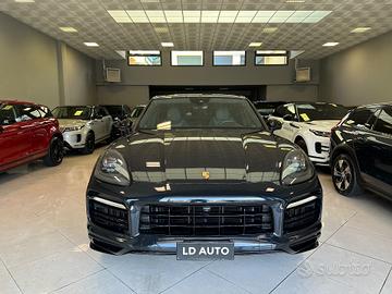 Porsche Cayenne Coupé 3.0 V6 E-Hybrid 462cv