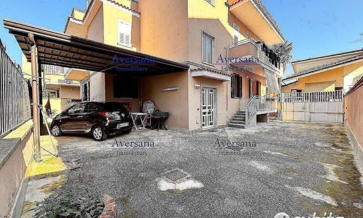 Stabile di 2 appartamenti