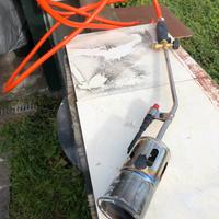 Lancia a fiamma per guaina