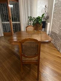 Tavolo antico in noce con 4 sedie paglia di vienna