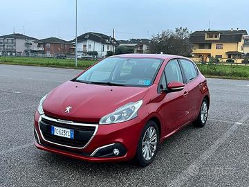 Peugeot 208 2016 benzina neopatentati