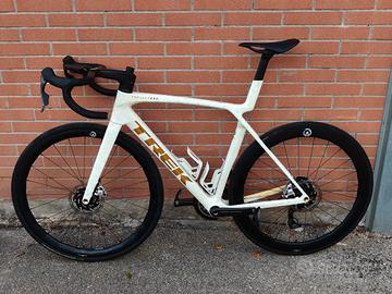 trek madone slr 2025 gen 9 