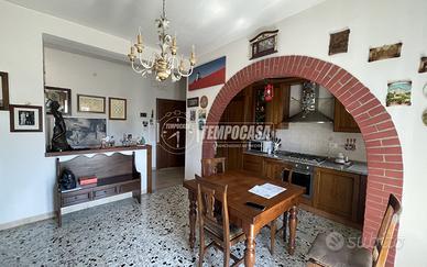 QUADRILOCALE CON GARAGE E DUE BALCONI - CASALECCHI