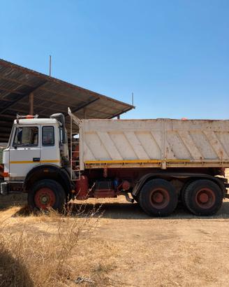 Iveco 330 6x4 Calabrese