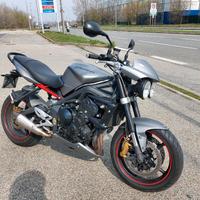 Triumph Street Triple - 2011