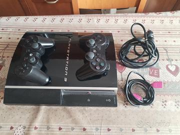 PlayStation 3 con joystick e cavi hdmi