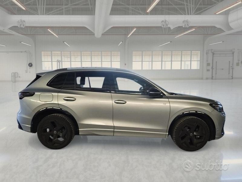 Volkswagen Tiguan 2025 photo 3