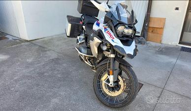 BMW R1250GS