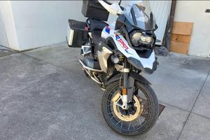 BMW R1250GS