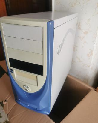 Tastiera PC per prestazioni elevate + Case PC