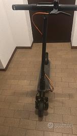 Monopattino elettrico iScooter pieghevole