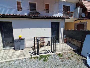 Rete da giardino con cancello