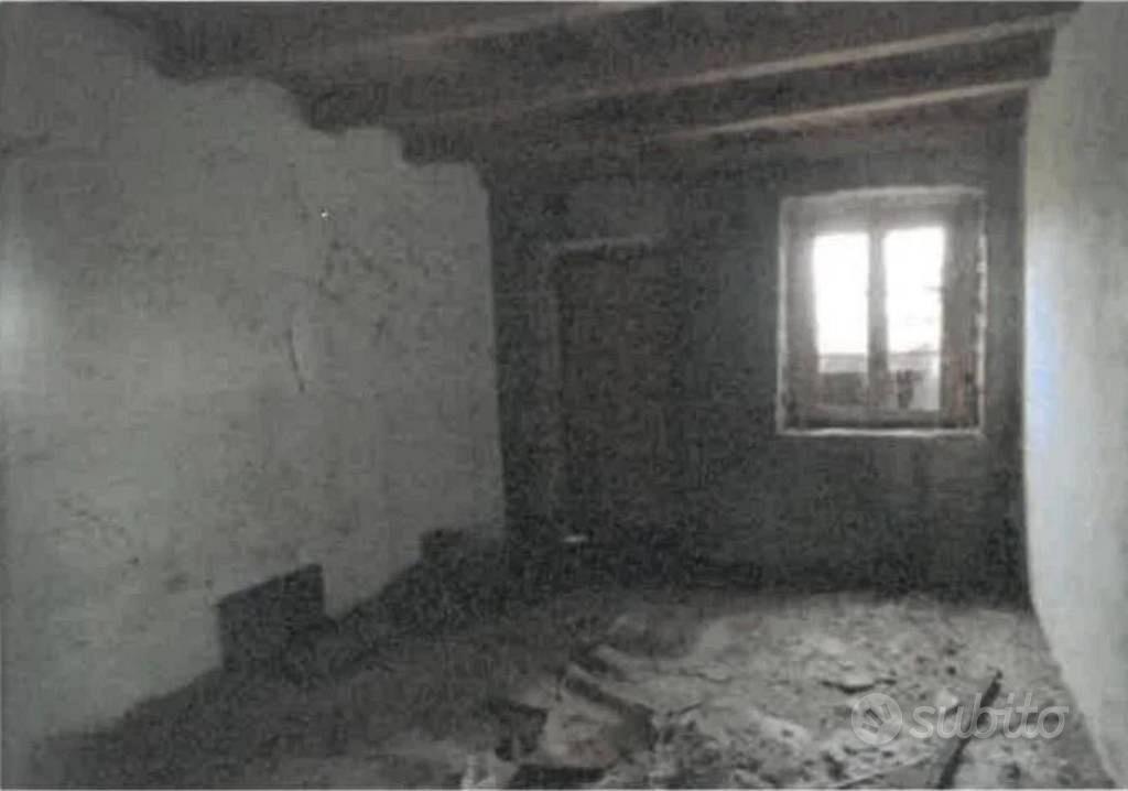 Immobile in asta di 204 m² a Robecchetto con Indun - Altro