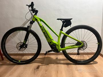 MTB Cube Hybrid Pro 400 Wh motore Bosch.