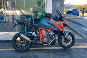 KTM 1290 SUPER DUKE GT 2023