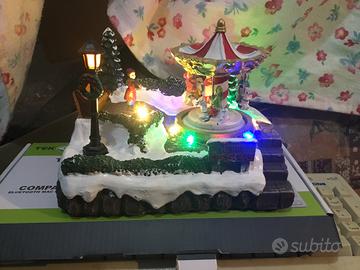 Villaggio Natalizio con suoni luci e movimento.