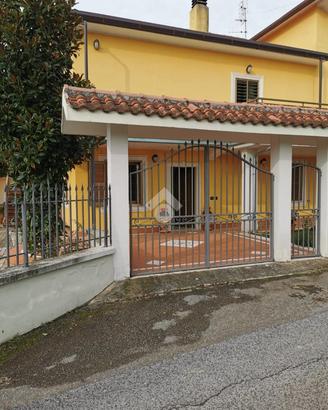 4 LOCALI A ALATRI