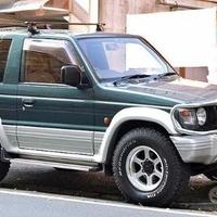 Parabrezza Mitsubishi Pajero II serie (91-99)
