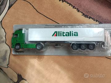 Camion Alitalia 1.88 Italeri