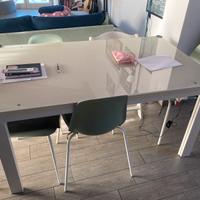 Tavolo allungabile fino a 12 posti