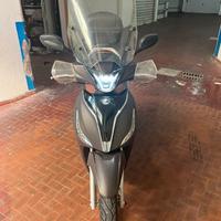 Kymco People 150