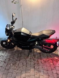 Niu RQi sport, moto elettrica sportiva