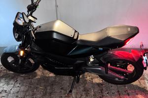 Niu RQi sport, moto elettrica sportiva