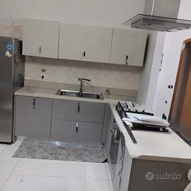 Cucina completa+ parete attrezzata