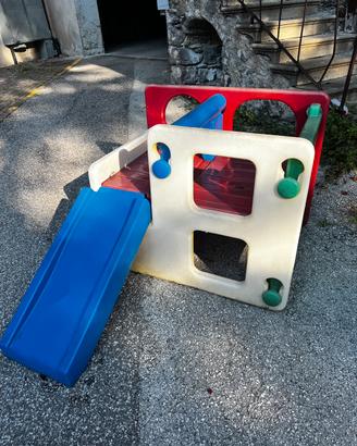 Scivolo con arrampicata