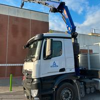Noleggio camion gru con operatore
